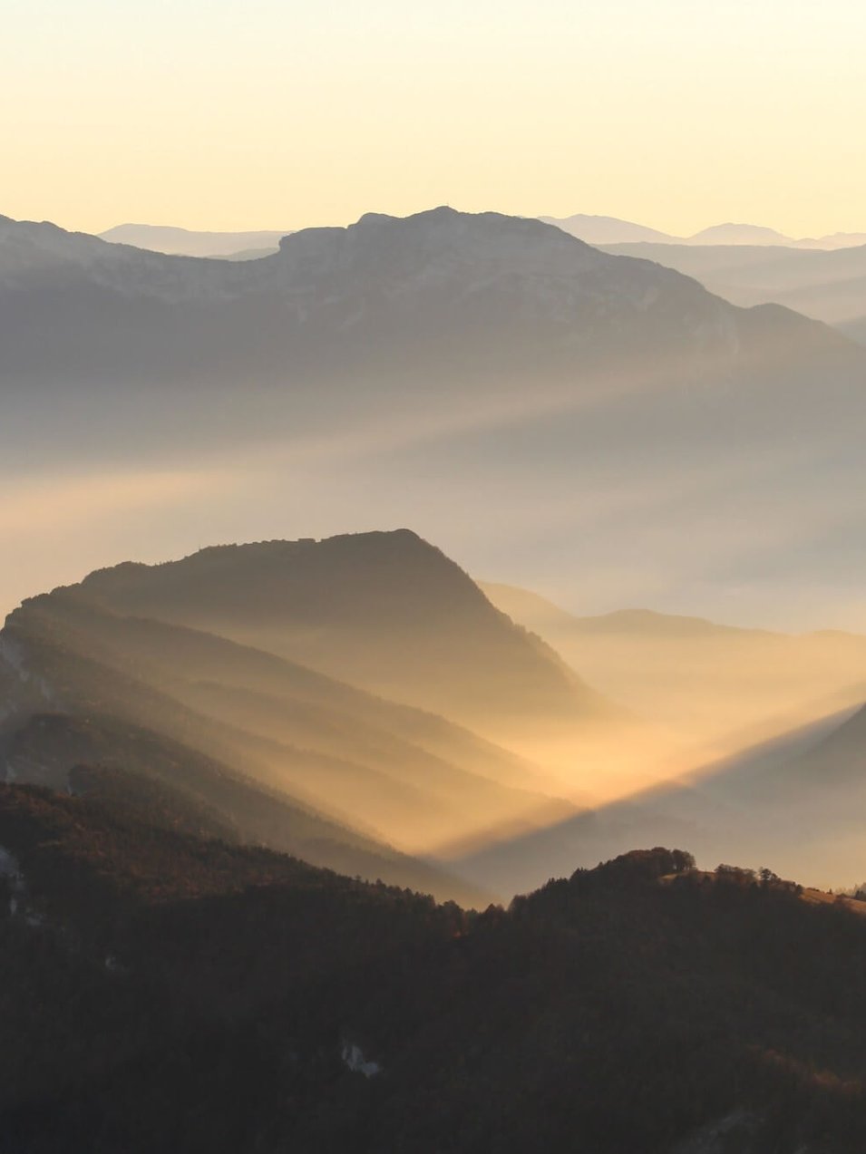 Photo by [Alexandre Godreau](https://unsplash.com/photos/4NwJVVrsULk)
