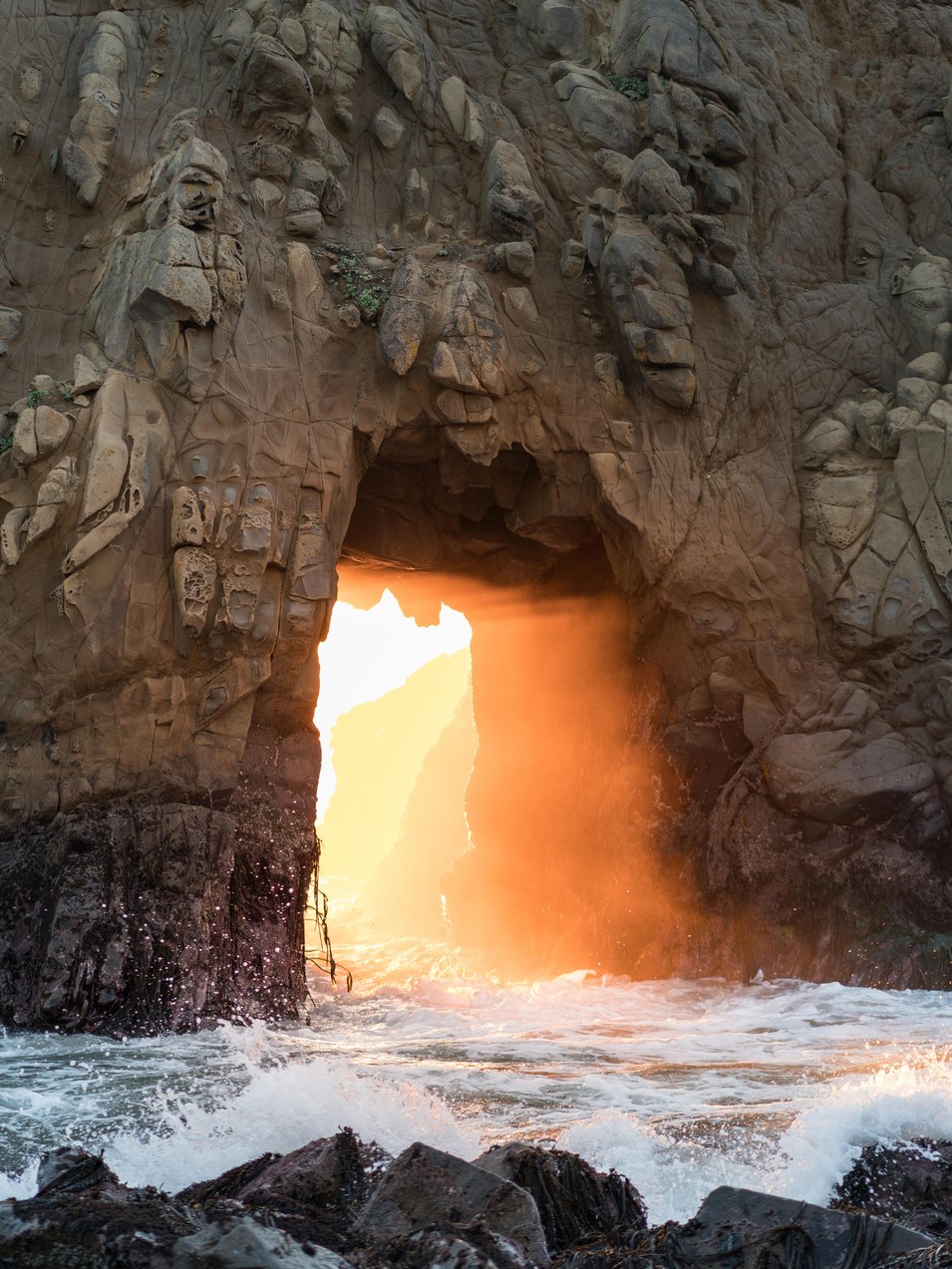 Photo by [Joshua Sortino](https://unsplash.com/photos/Rnqa6jOpnHw)